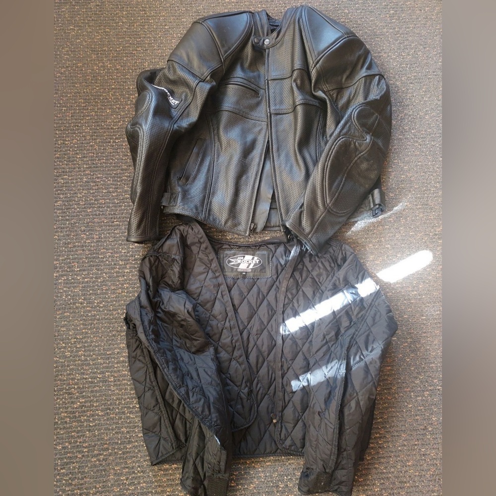 Joe Rocket Black Leather Men’s Motorcycle Jacket (size medium/46)